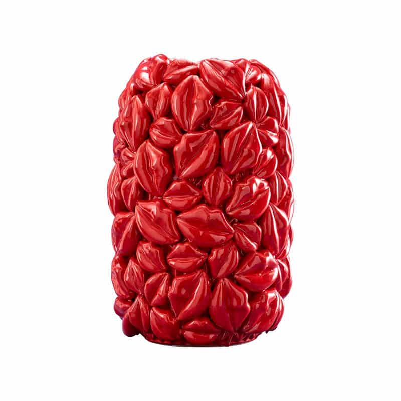 Vase Lèvres édition limitée en mise en scène intérieur, présence sculpturale rouge DUNE & CO