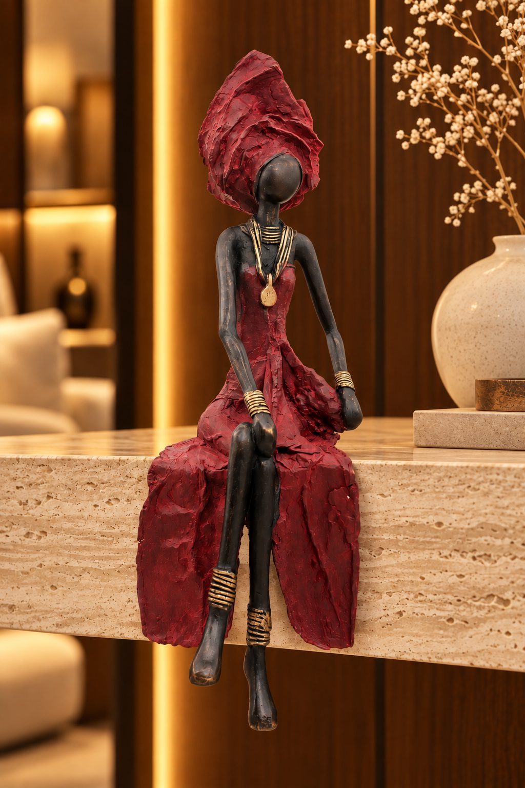 Statue Bronze Madame Cassis 40 cm, vue de face, finition cassis et bronze, DUNE & CO