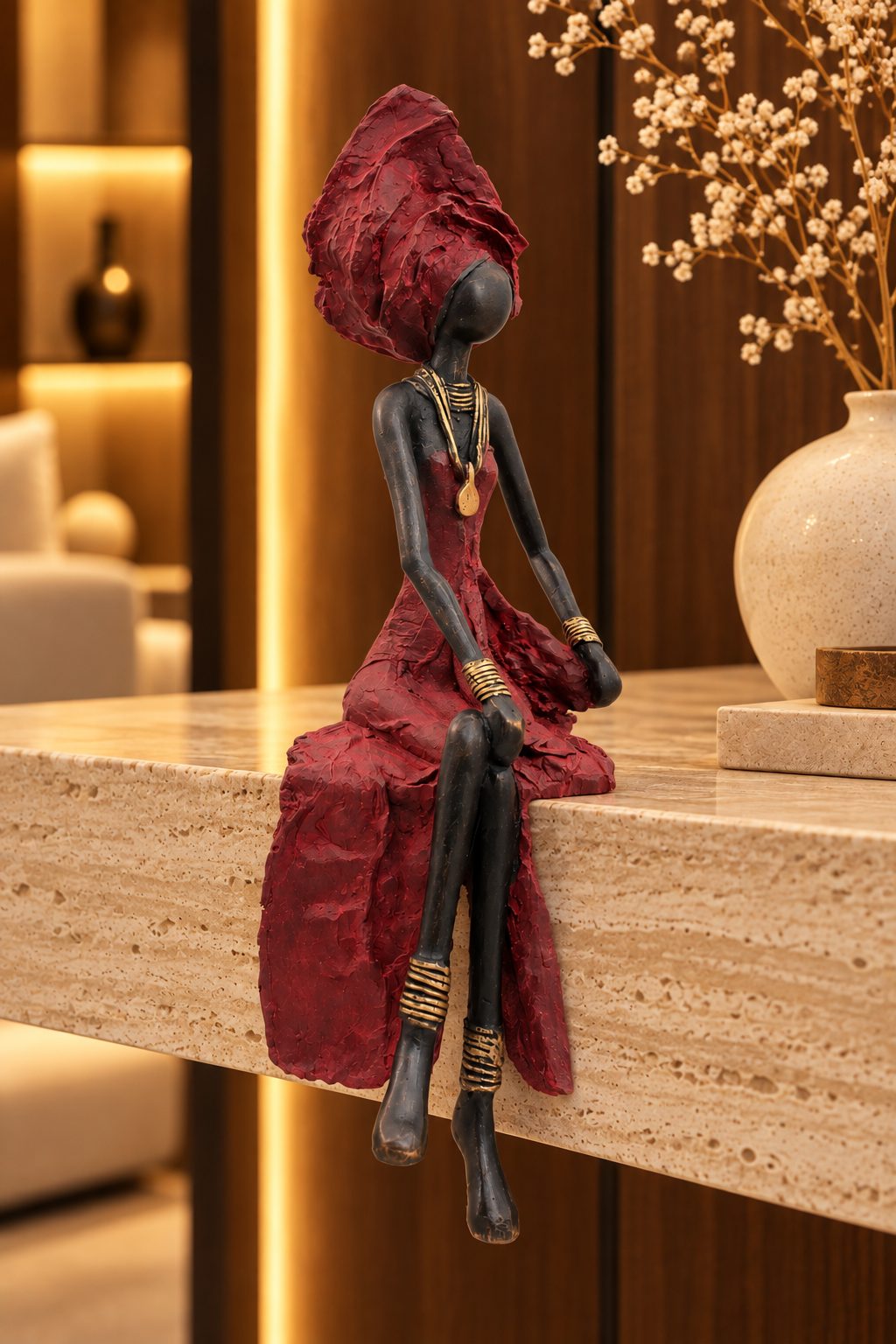 Statue Bronze Madame Cassis 40 cm, vue trois-quarts, finition cassis et bronze, DUNE & CO